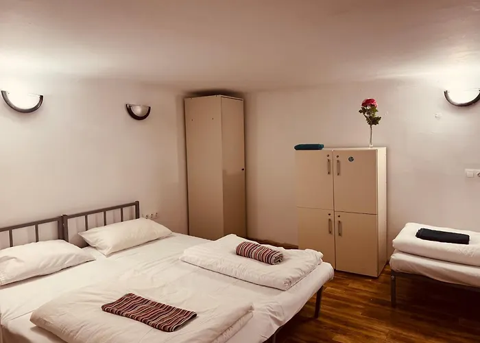 Hotel Opera *